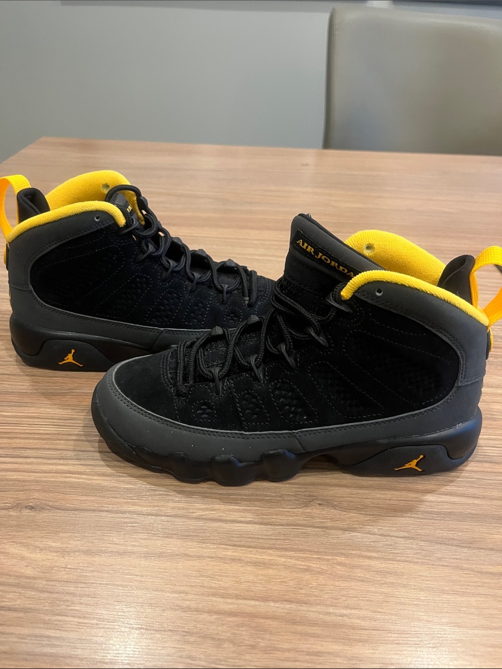 Air Jordan 9 Retro "University Gold" sneakers